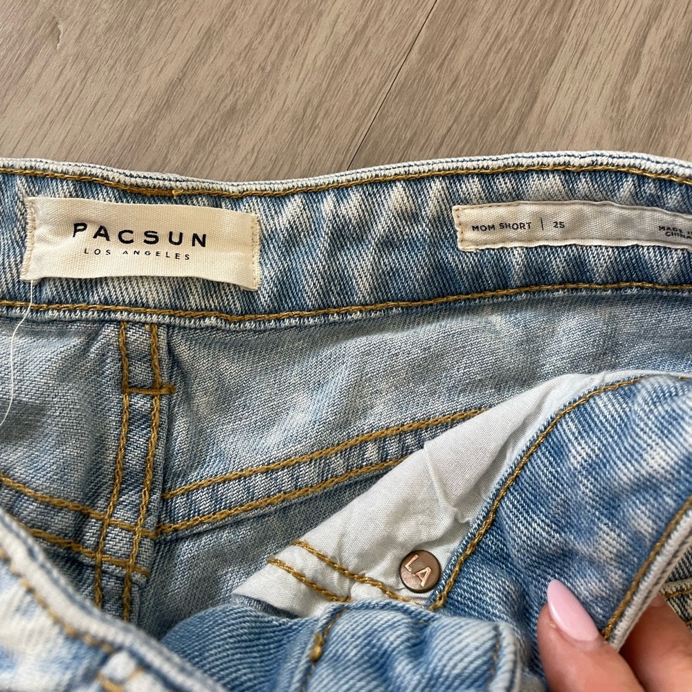 Pacsun high rise mom shorts - Picture 2 of 3